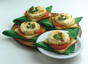 TOAST AL PROSCIUTTO E FORMAGGIO