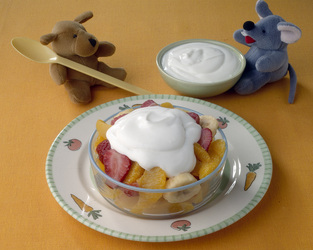 MACEDONIA CON SALSA DI YOGURT