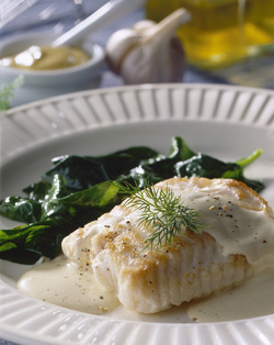 MERLUZZO CON SALSA AL FORMAGGIO E SENAPE MERLUZZO CON SALSA AL FORMAGGIO E SENAPE