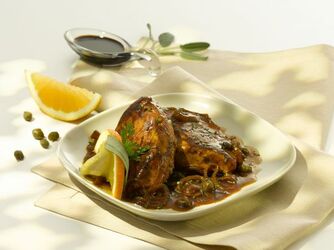 PETTI DI POLLO AI CAPPERI E SALSA DI SOIA