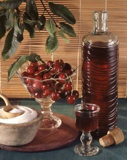 LIQUORE DI CILIEGIE LIQUORE DI CILIEGIE