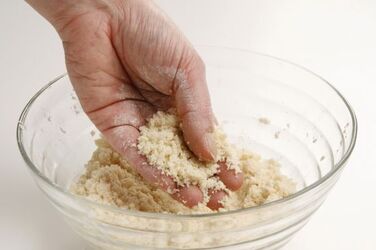 BUDINO CALDO CON BRICIOLE CROCCANTI