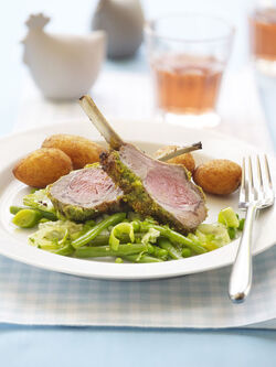 CARRE DI AGNELLO IN CROSTA DI PISTACCHI