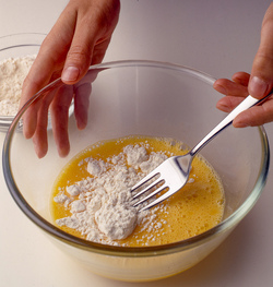 ROTOLO DI FRITTATA CON CAPRINO E PREZZEMOLO