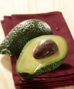 AVOCADO TAGLIATO