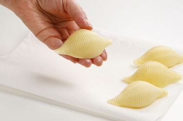 MENÙ INERNALE CON SALSE COLORATE MENÙ INERNALE CON SALSE COLORATE