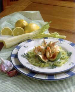 INSALATA DI SEDANO E GAMBERI