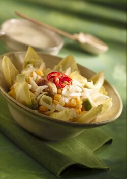 INSALATA DI POLLO E VERDURE