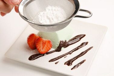 CREMINI ALLA MENTA CON SALSA AL FONDENTE