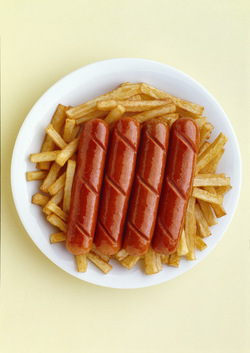 WURSTEL CON PATATINE FRITTE