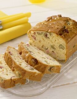 PLUM CAKE AL PROSCIUTTO E OLIVE