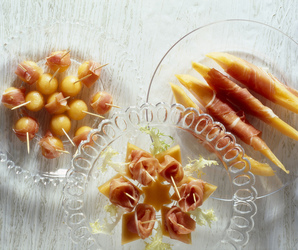 APERTURA PROSCIUTTO E MELONE