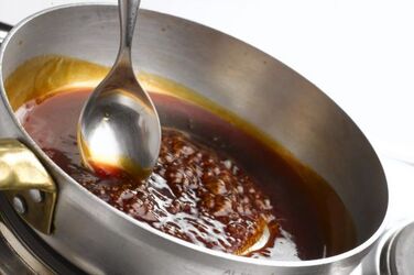 TEGAME DI CARNI E VERDURE SUKY YAKY TEGAME DI CARNI E VERDURE SUKY YAKY