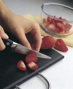 TORTA ALLE FRAGOLE E CIOCCOLATO BIANCO