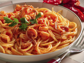 SPAGHETTI CON CALALMARI AL PEPRONCINO