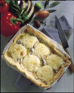 TORTA DI VERDURE CON MOZZARELLA ED ALICI