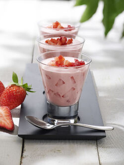 FRULLATO CON YOGURT ALLE FRAGOLE