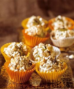 UVA ALLE MANDORLE UVA ALLE MANDORLE