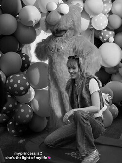 Suki Waterhouse Shares Rare Photo from Her and Robert Pattinson s Daughter s Second Birthday Party