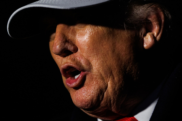 DC Trump Returns to the White House following the Army Navy Football Game