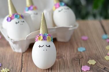DIY Make an Easter unicorn table