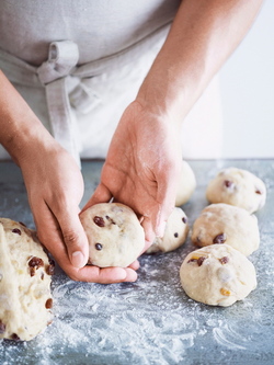HOT CROSS 4 BUNS WAYS HOT CROSS 4 BUNS WAYS