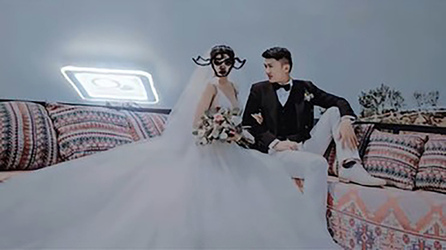 Husband Ruins Expensive Wedding Photos With Black Marker After Losing Argument To Wife Husband Ruins Expensive Wedding Photos With Black Marker After Losing Argument To Wife