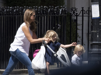 Princess Madeleine with her Kids Princess Madeleine with her Kids