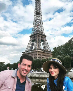 Jonathan Scott and Zooey Deschanel visit Paris after their engagement. Jonathan Scott and Zooey Deschanel visit Paris after their engagement.