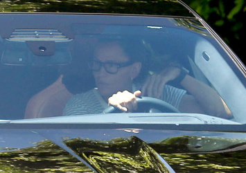 Jennifer Garner Drops By Ben Affleck s House To Celebrate His 52nd Birthday