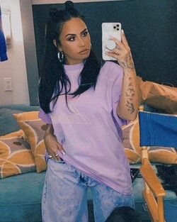 Celebrity Selfies