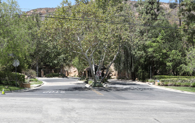 Media Arrives To The Scene As Jake Paul s Calabasas Mansion Raided By FBI
