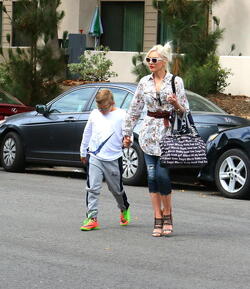 Gwen Stefani And Zuma Up For Sunday Services