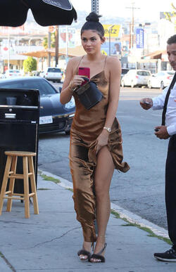 Soo preetty Kylie Jenner gets glamorous with satin dress