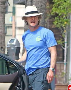 Owen Wilson Steps Out For Lunch With Son Robert