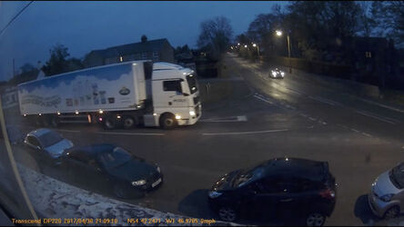 MPM_LORRYS_NEAR_MISS_WITH_MINI_02