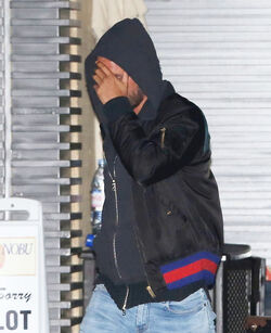 Scott Disick is seen partying with a couple hot blondes in Malibu as Kourtney Kardashian and their children celebrate Mother s Day without daddy present. Scott Disick is seen partying with a couple hot blondes in Malibu as Kourtney Kardashian and their children celebrate Mother s Day without daddy present.