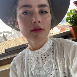 Celebrity Selfies