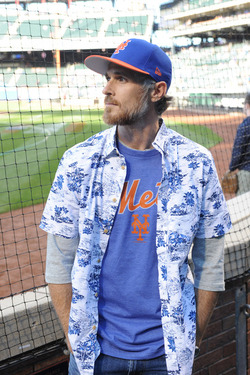 Dave Annable Throws Out First Pitch at Mets Game