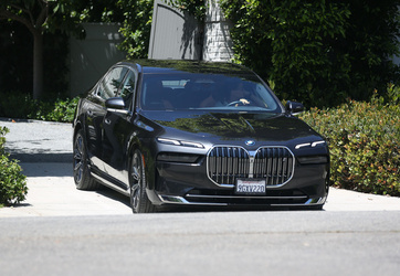 Jennifer Garner Drops By Ben Affleck s House To Celebrate His 52nd Birthday