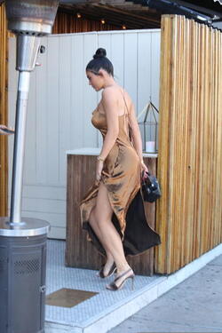 Soo preetty Kylie Jenner gets glamorous with satin dress