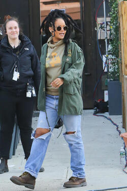 Rihanna doing a reshoot of Ocean s Eight