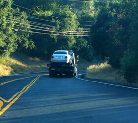 Kim Kardashian Breaks Down On Mulholland Drive And Calls A Tow