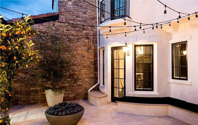 KYLIE JENNER PUTS HER FIRST HOME ON THE MARKET KYLIE JENNER PUTS HER FIRST HOME ON THE MARKET