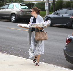 Jennifer Garner Lights Up Sunday For Her Community Jennifer Garner Lights Up Sunday For Her Community