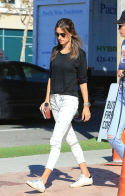 Alessandra Ambrosio Sports Star Print Skinny Jeans For Ladies Lunch In Beverly Hills