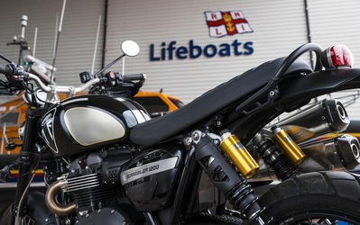 Daniel Craig gifts unique birthday present to RNLI
