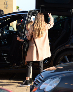 Jennifer Meyer is all smiles as she enjoys Mother s Day with friends and loved ones at Nobu in Malibu.