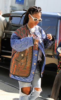 Rihanna doing a reshoot of Ocean s Eight