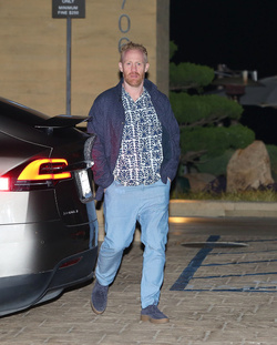Brad Pitt s pal Thomas Houseago enjoys a dinner outing at Nobu in Malibu.
